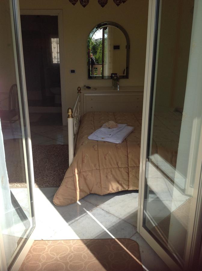 Hotel La Villa มิสแตร์เบียงโก ภายนอก รูปภาพ